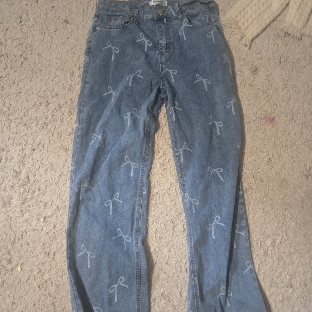 Stylish Blue Jeans with Bow Pattern